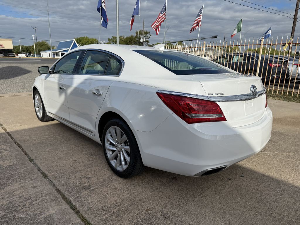 2016 Buick Lacrosse Image 5