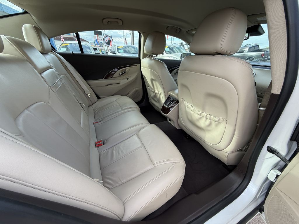 2016 Buick Lacrosse Image 10