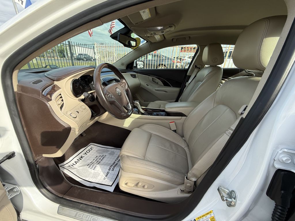 2016 Buick Lacrosse Image 13