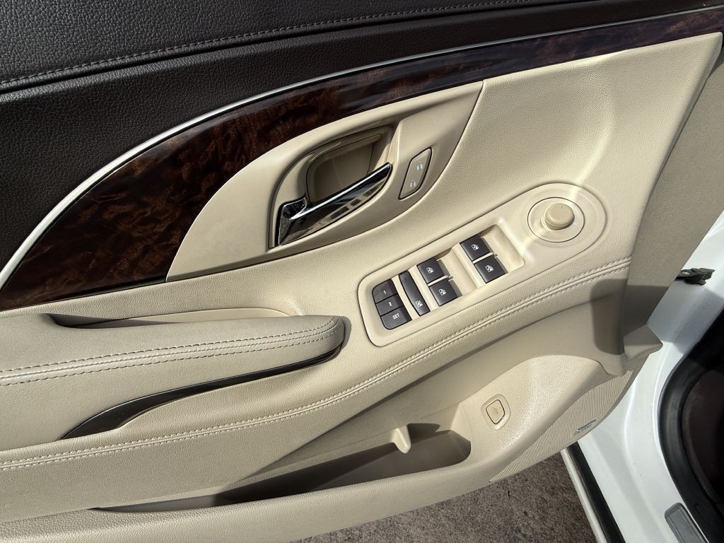 2016 Buick Lacrosse Image 14