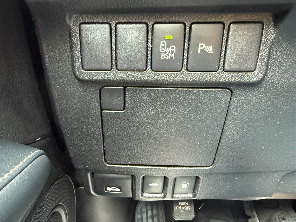 2014 Lexus ES Image 17