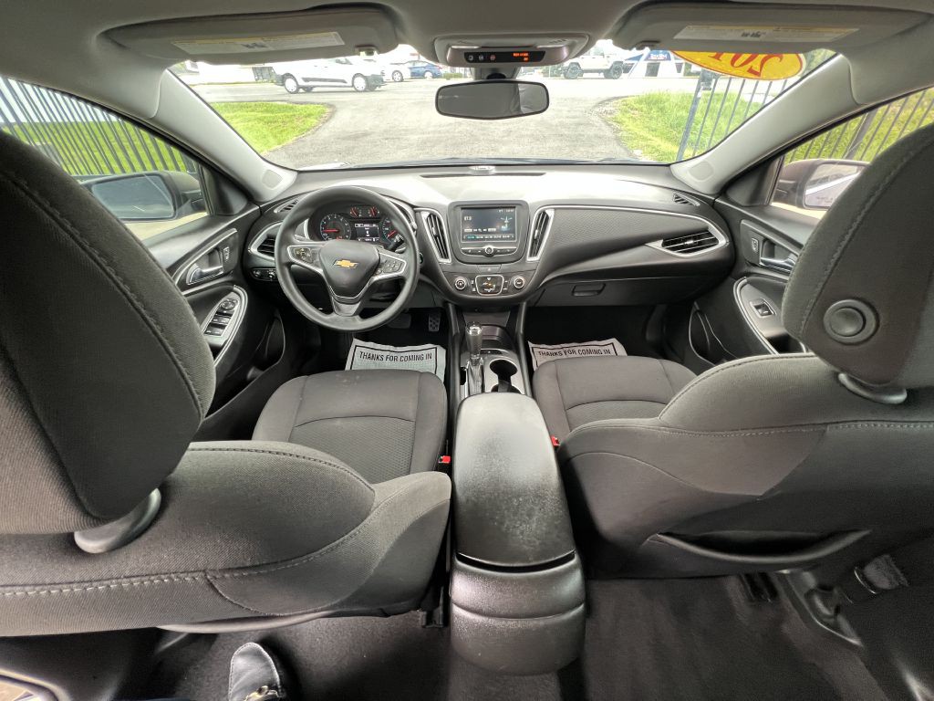 2017 Chevrolet Malibu Image 13