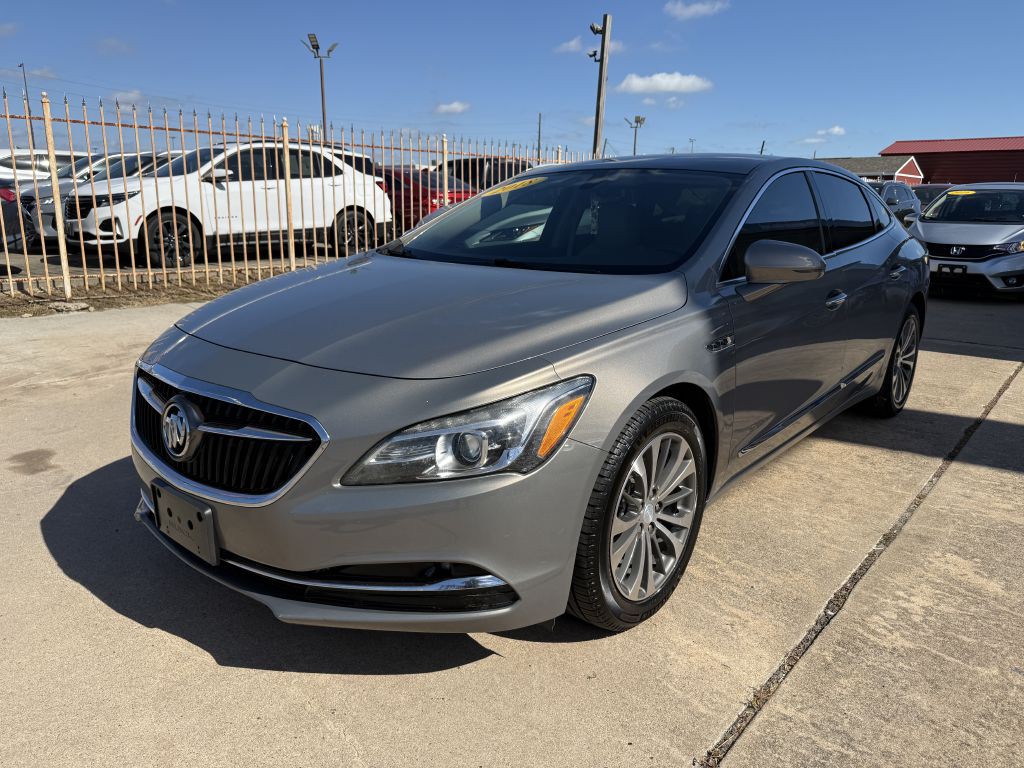 2018 Buick Lacrosse Image 3