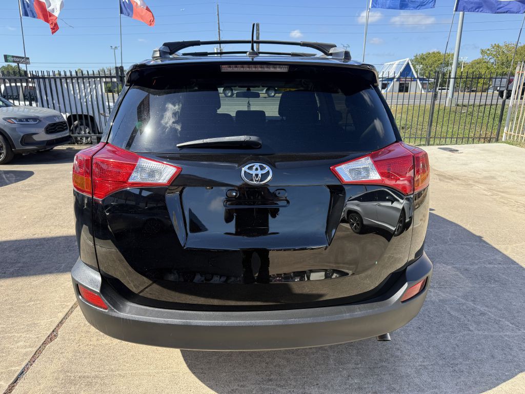2015 Toyota Rav4 Image 6