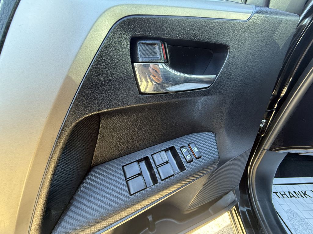 2015 Toyota Rav4 Image 16