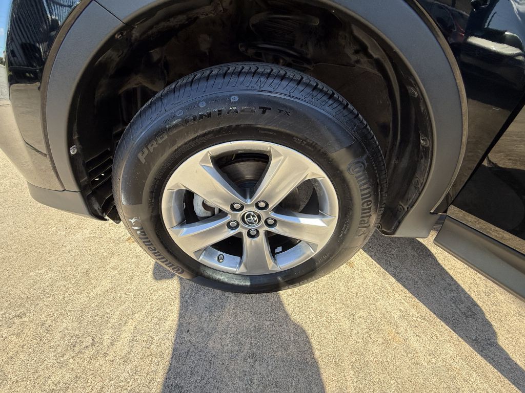 2015 Toyota Rav4 Image 17