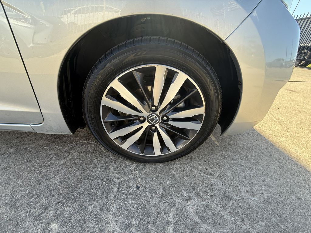 2016 Honda Fit Image 16