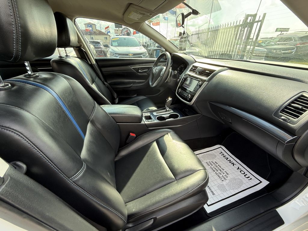 2018 Nissan Altima Image 9