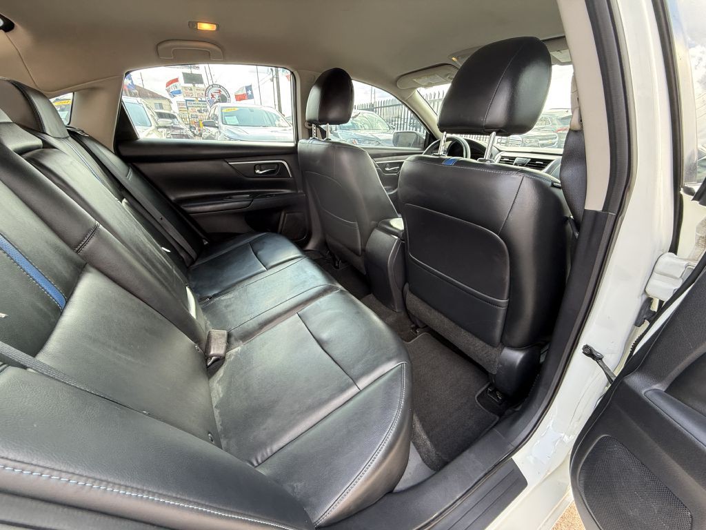 2018 Nissan Altima Image 10