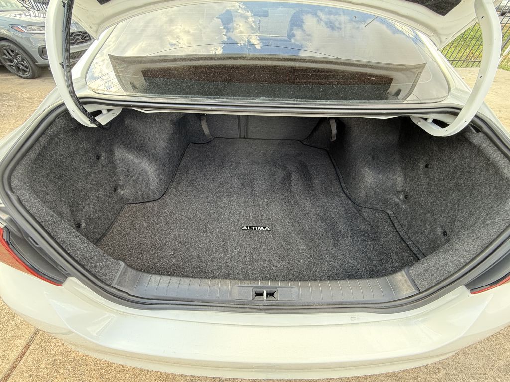 2018 Nissan Altima Image 11
