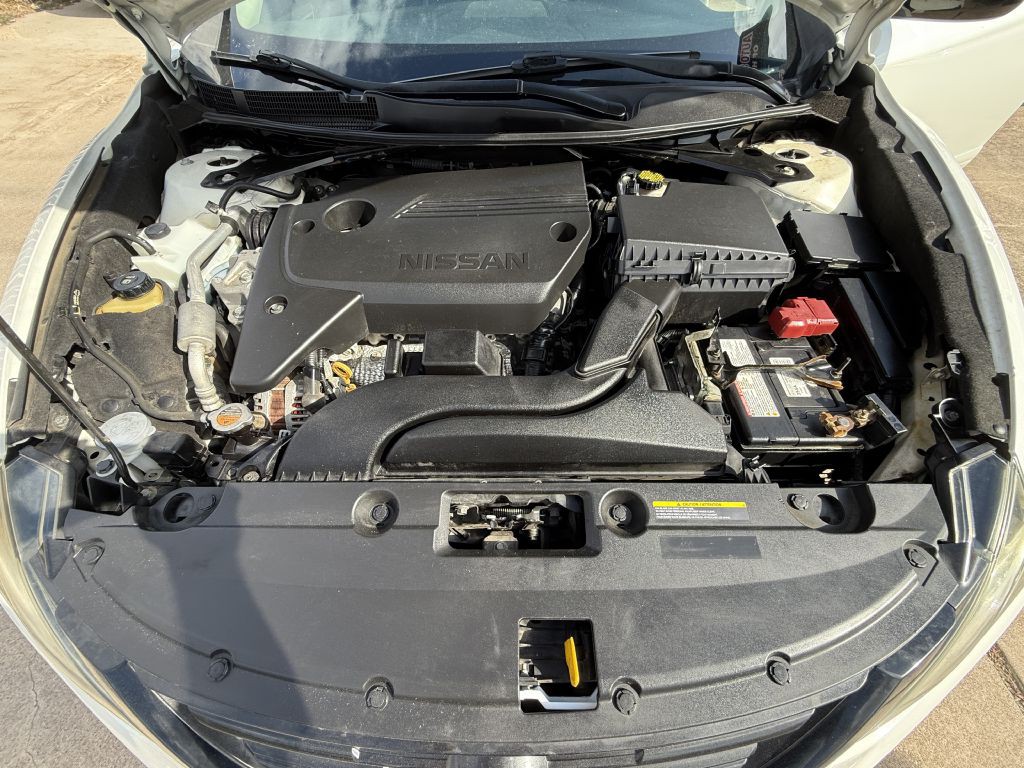 2018 Nissan Altima Image 17