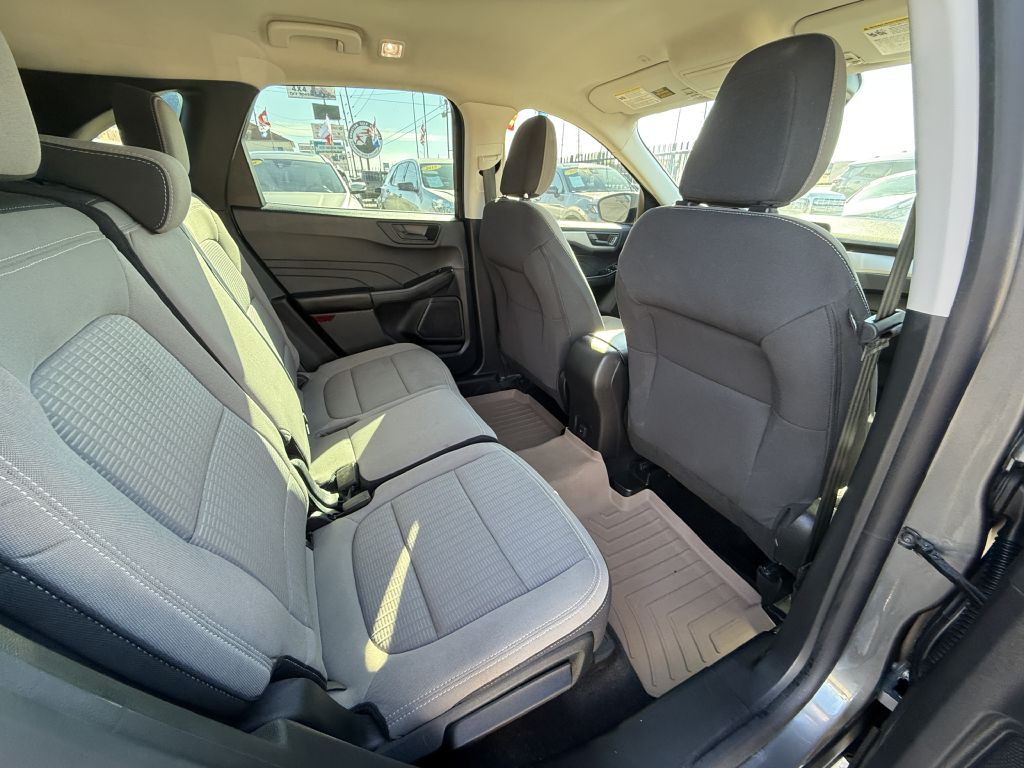 2022 Ford Escape Image 9