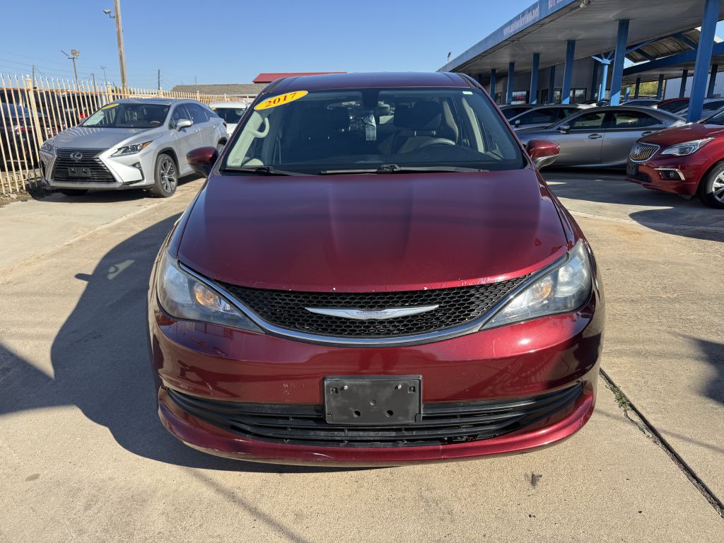 2017 Chrysler Pacifica Image 2