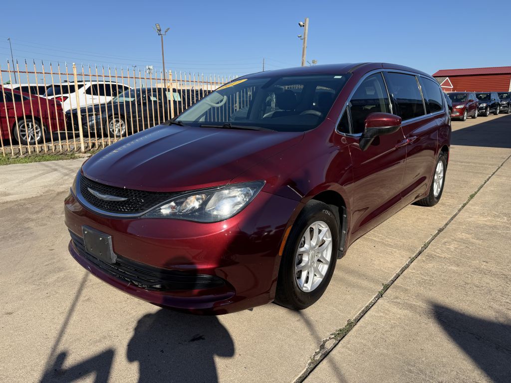 2017 Chrysler Pacifica Image 3