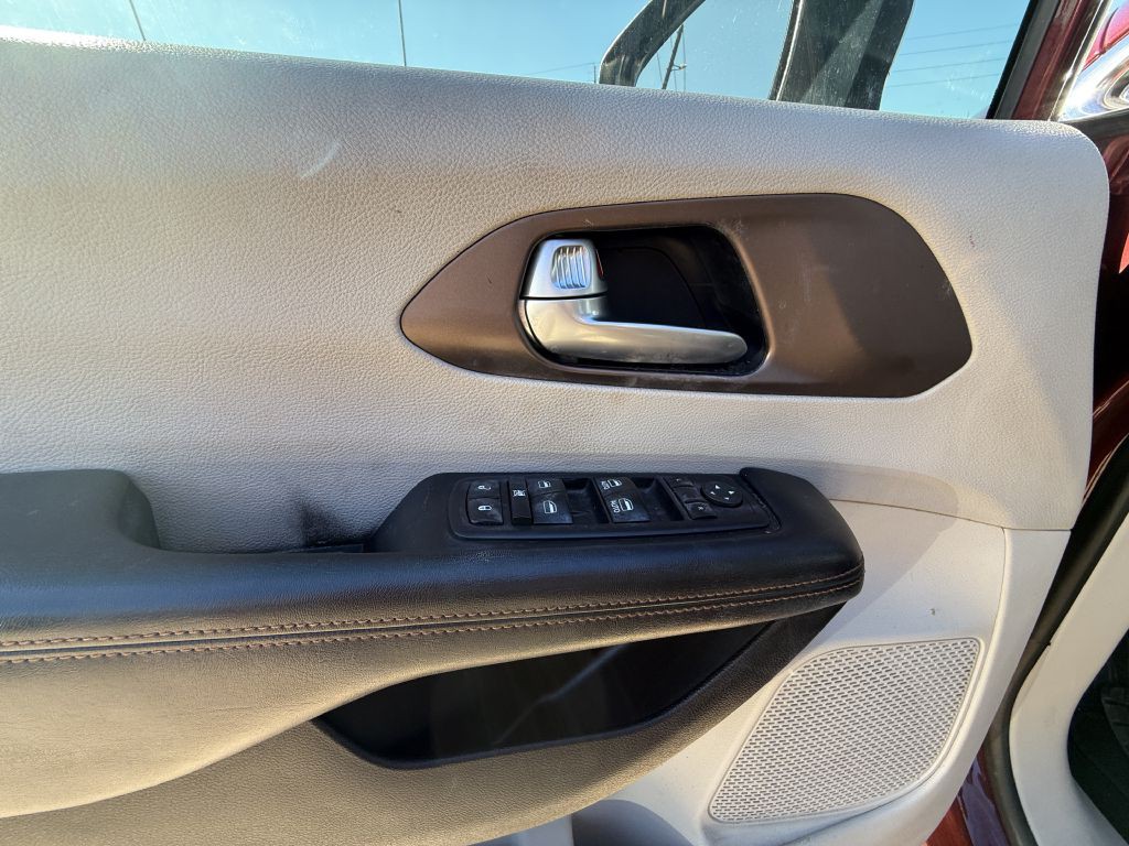 2017 Chrysler Pacifica Image 19