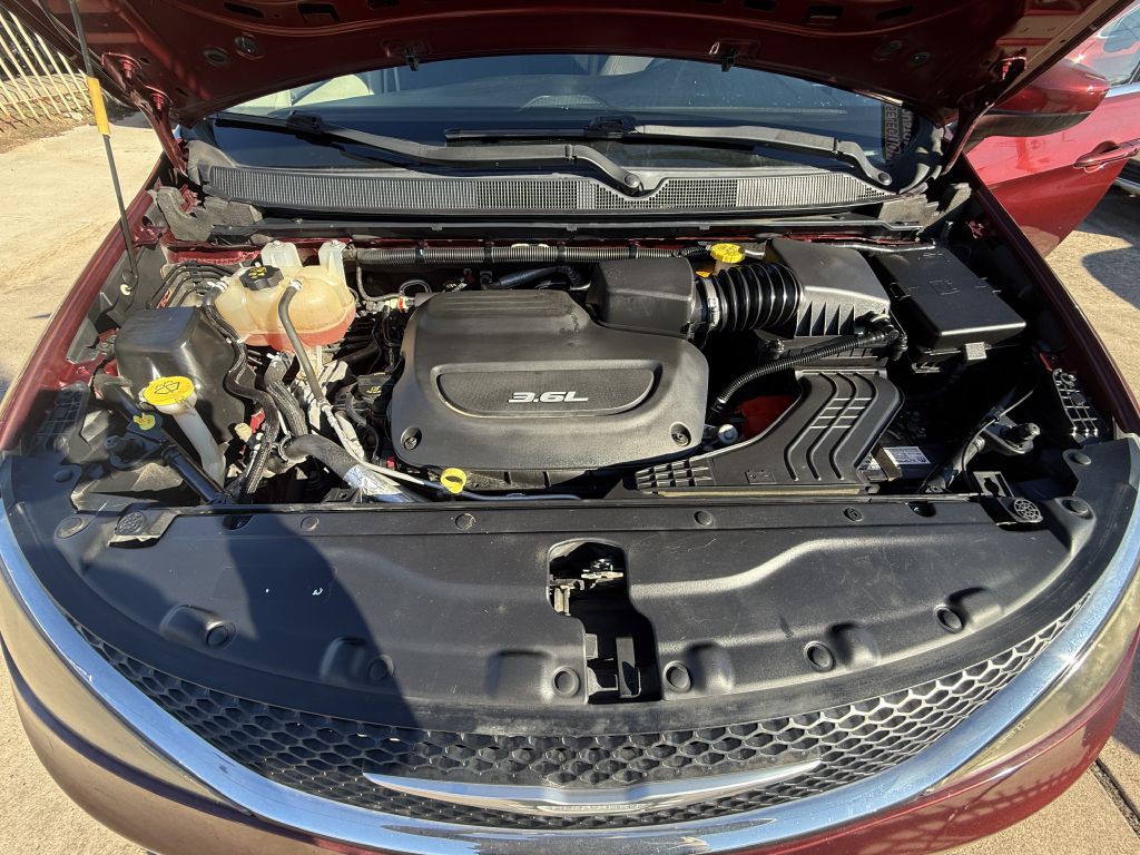 2017 Chrysler Pacifica Image 20