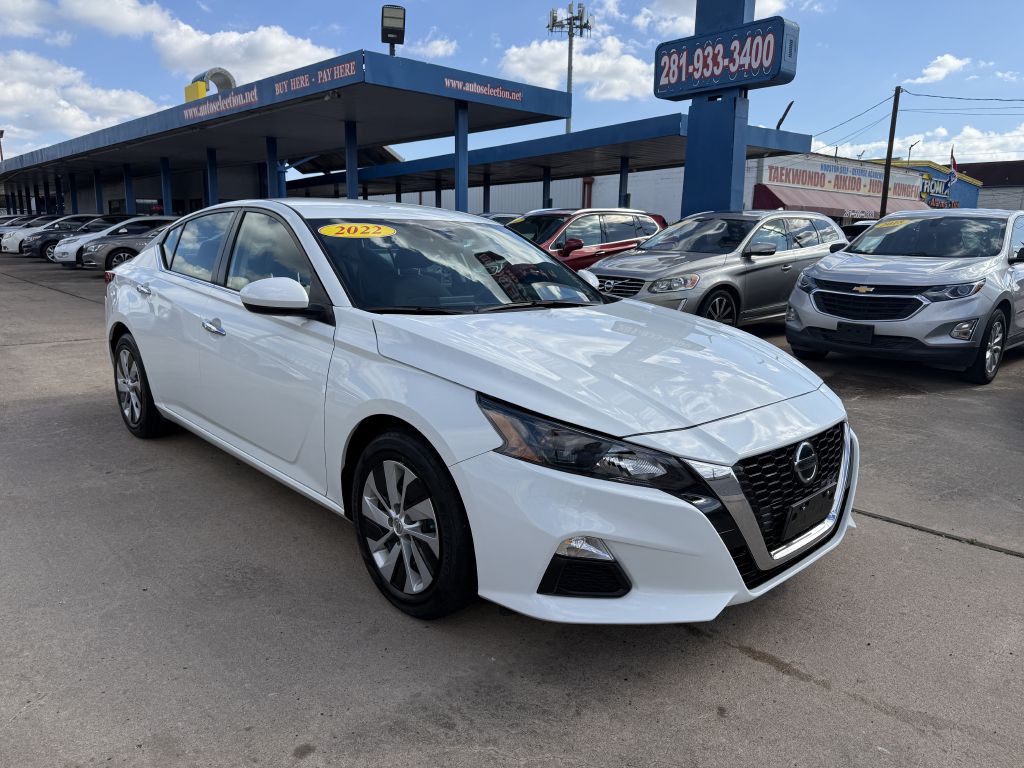 2022 Nissan Altima Image 1