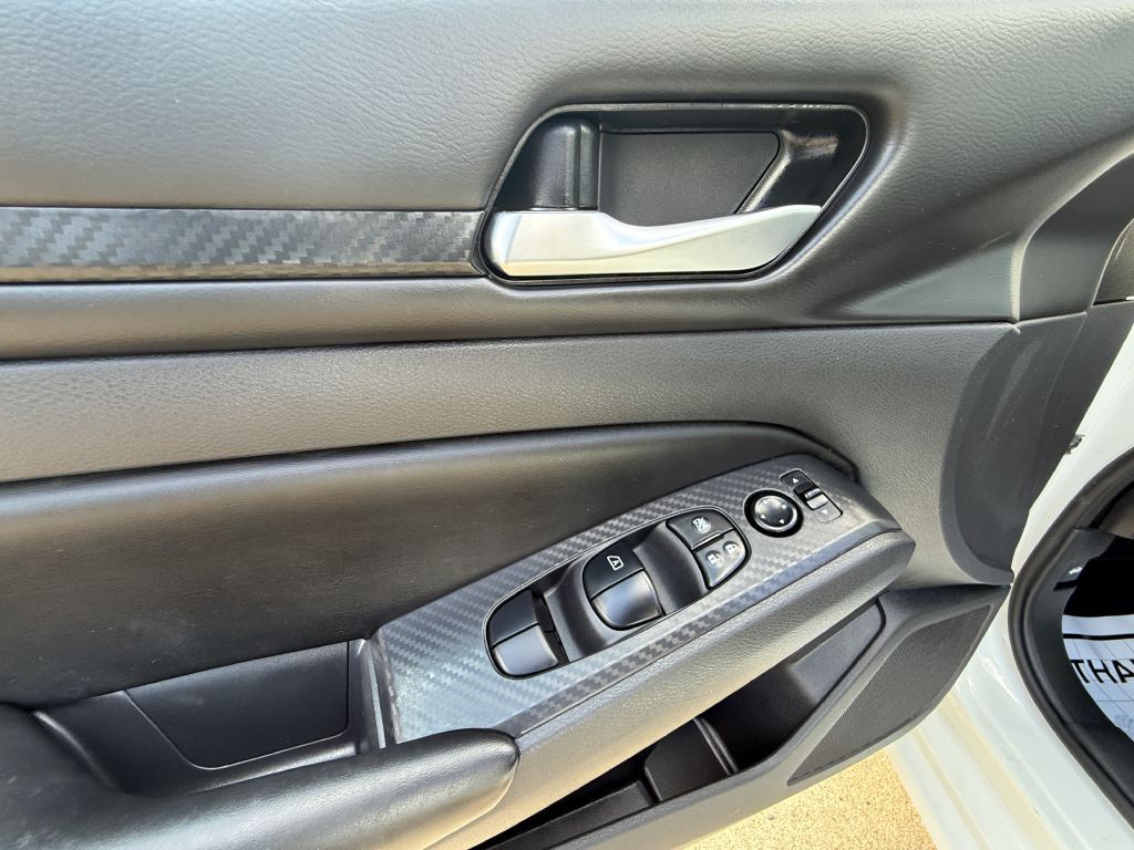 2022 Nissan Altima Image 15