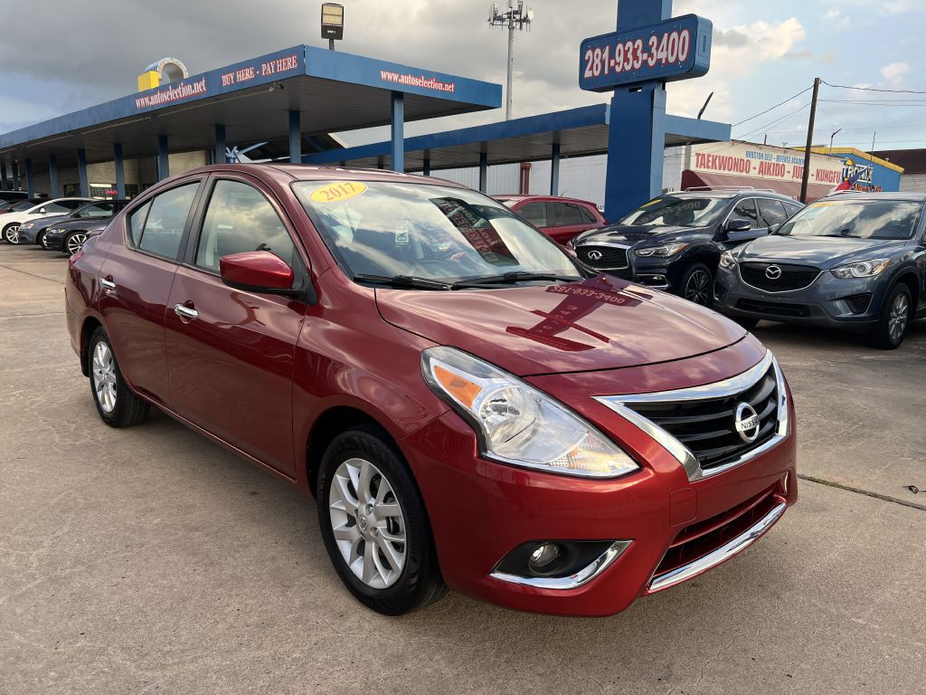2017 Nissan Versa Image 1