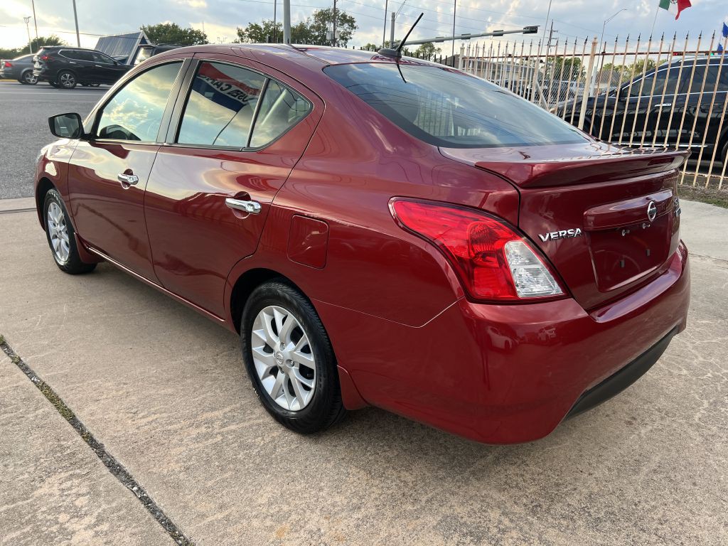 2017 Nissan Versa Image 5