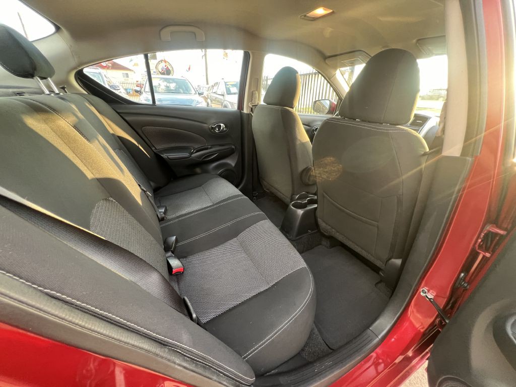 2017 Nissan Versa Image 10