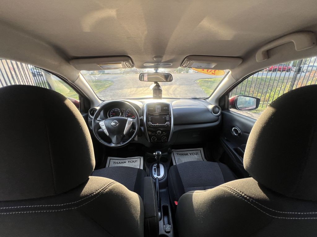 2017 Nissan Versa Image 12