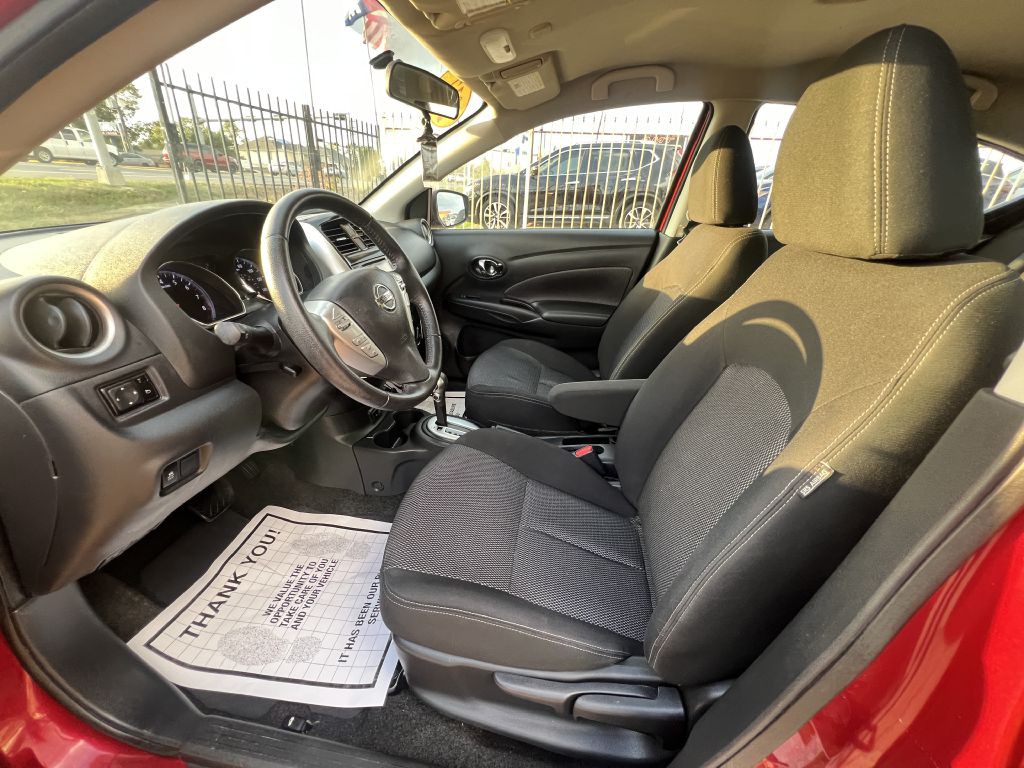 2017 Nissan Versa Image 13
