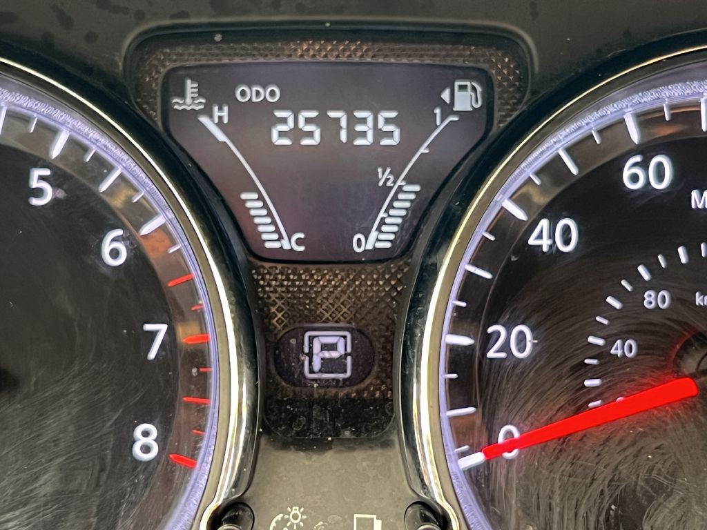 2017 Nissan Versa Image 18