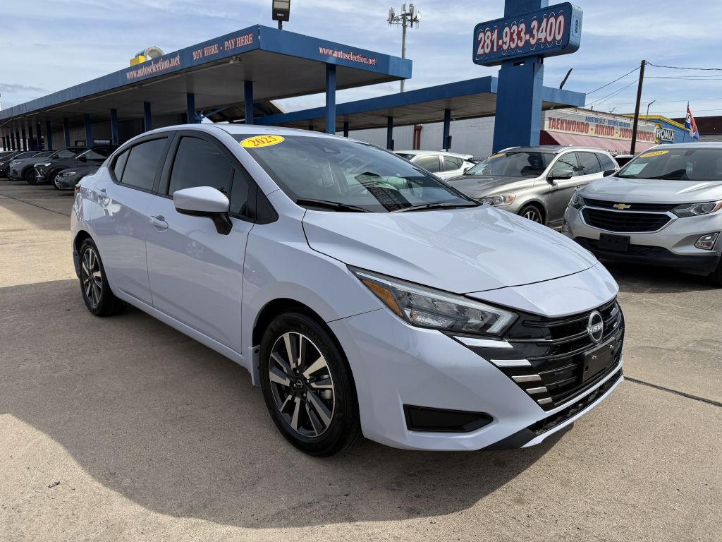 2025 Nissan Versa Image 1