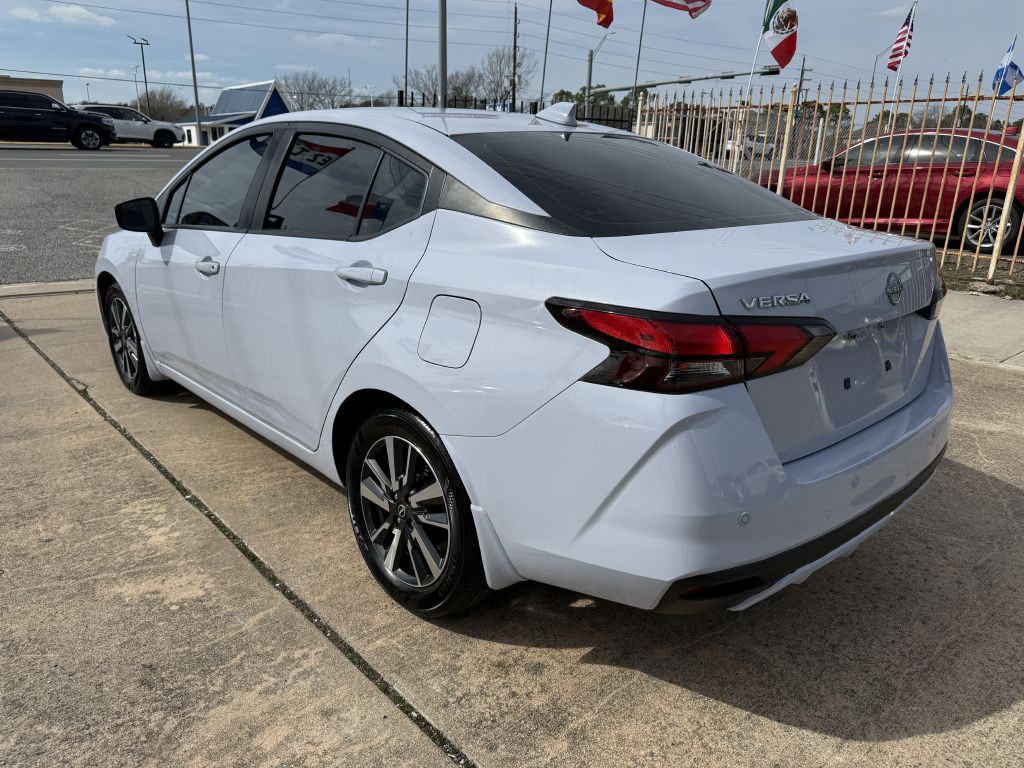 2025 Nissan Versa Image 5