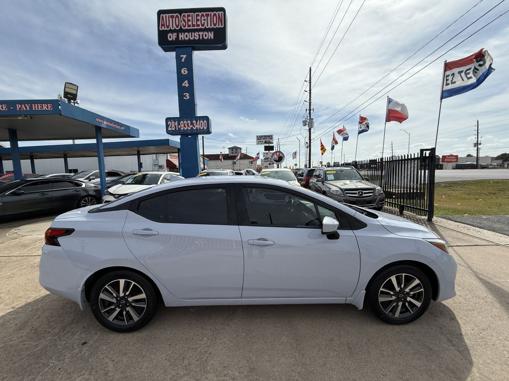 2025 Nissan Versa Image 8