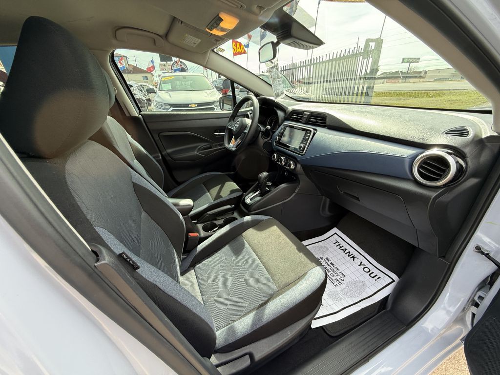 2025 Nissan Versa Image 9