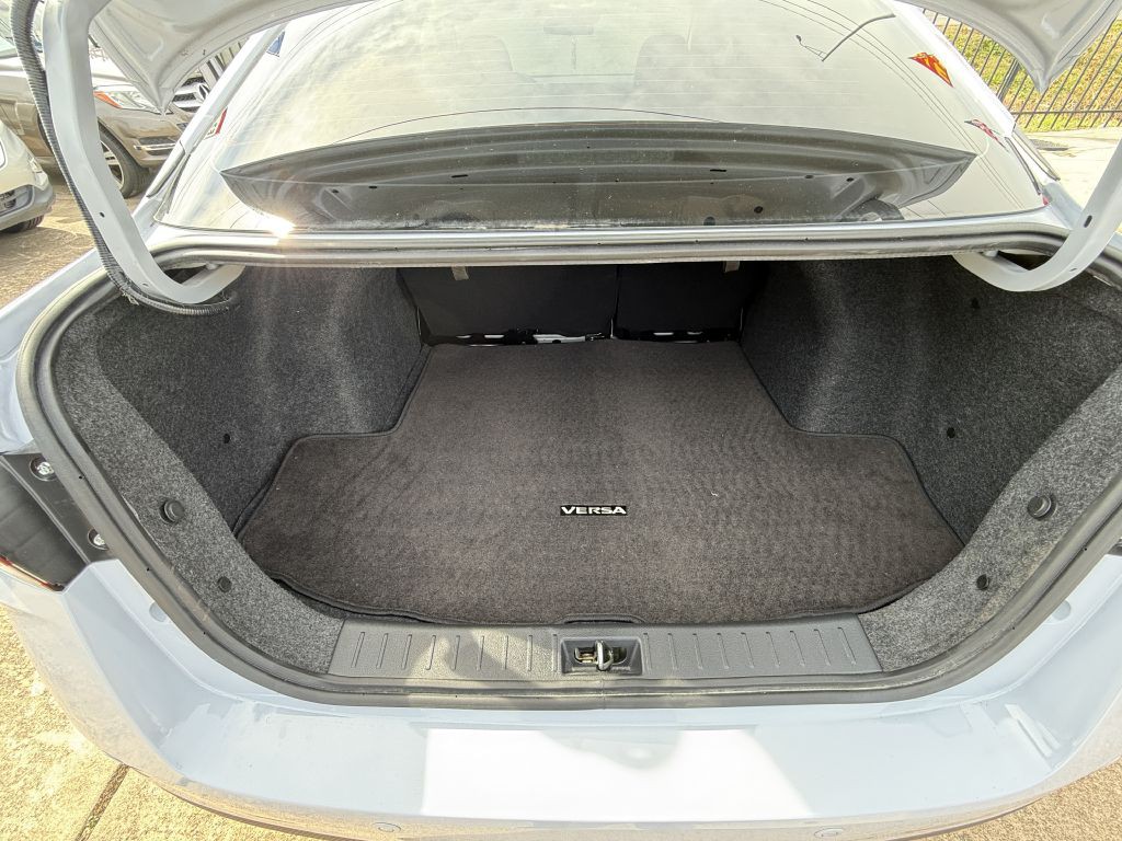 2025 Nissan Versa Image 16