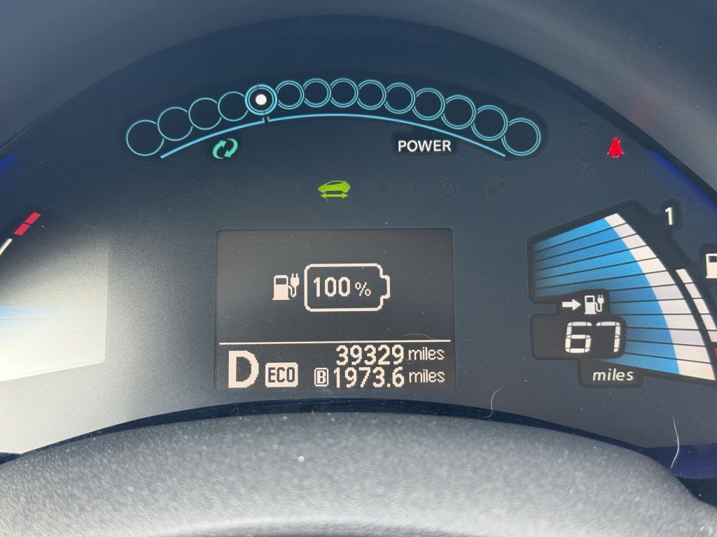 2016 Nissan Leaf Image 18