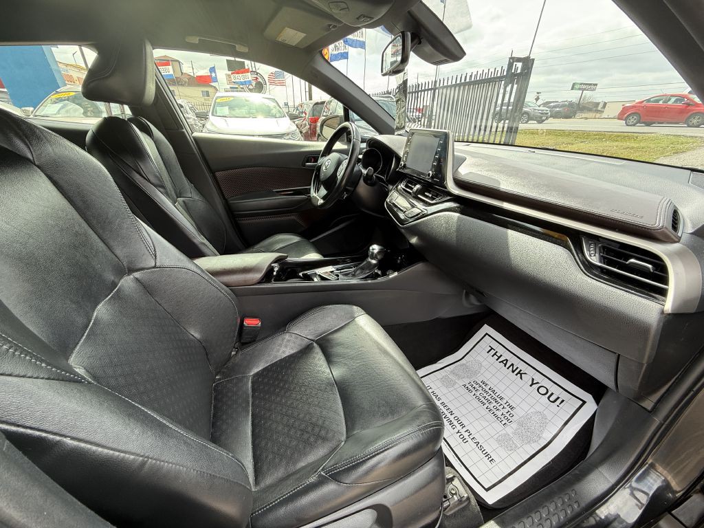 2019 Toyota C-HR Image 9