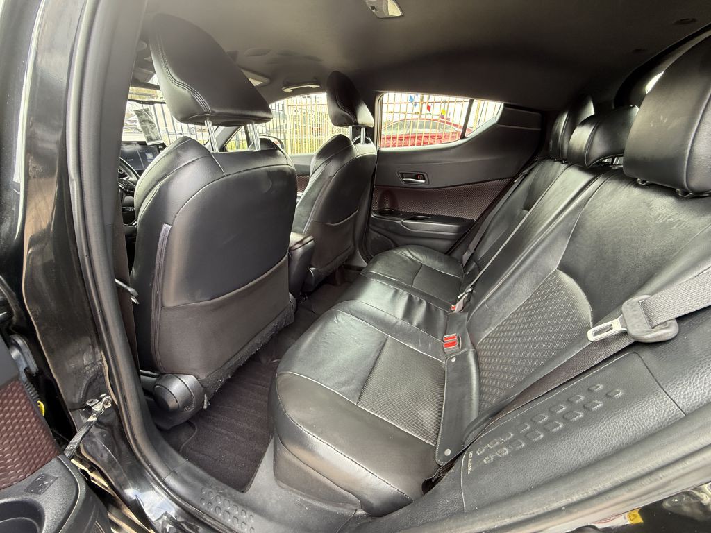 2019 Toyota C-HR Image 12