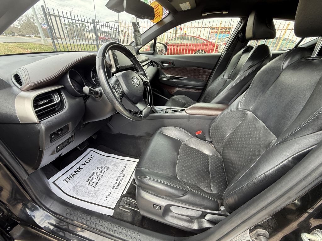 2019 Toyota C-HR Image 14