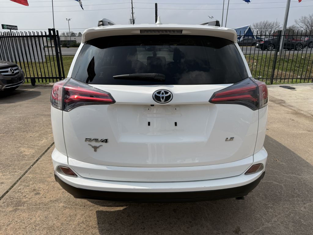 2017 Toyota Rav4 Image 6