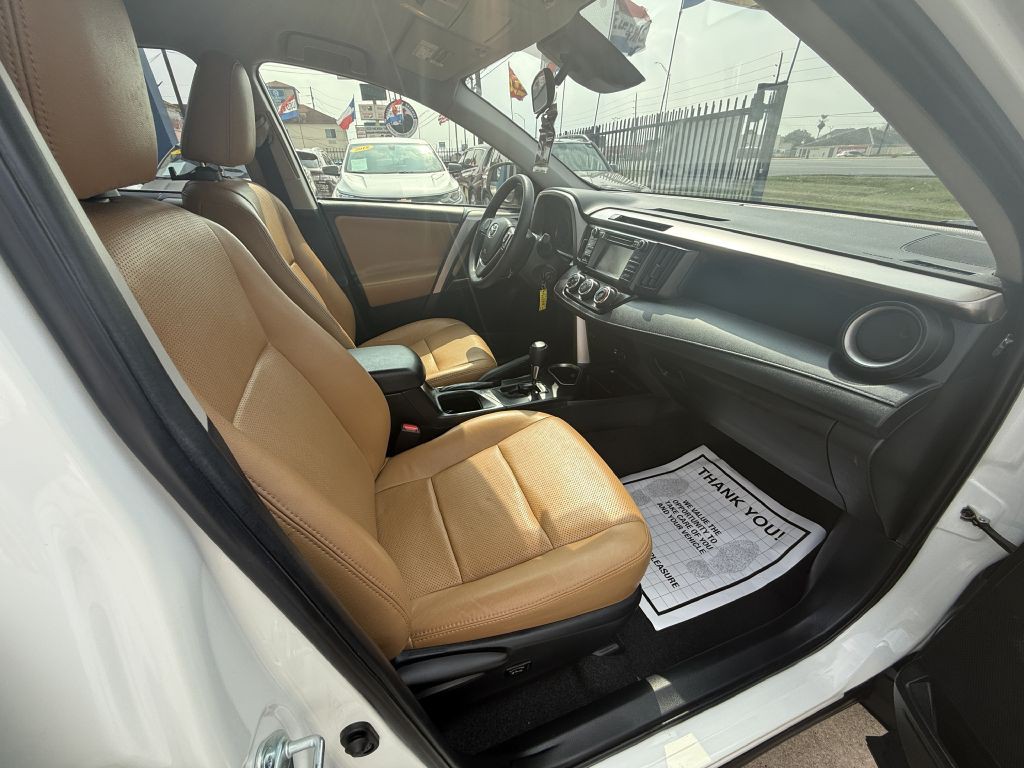 2017 Toyota Rav4 Image 9