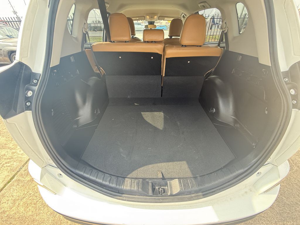 2017 Toyota Rav4 Image 11