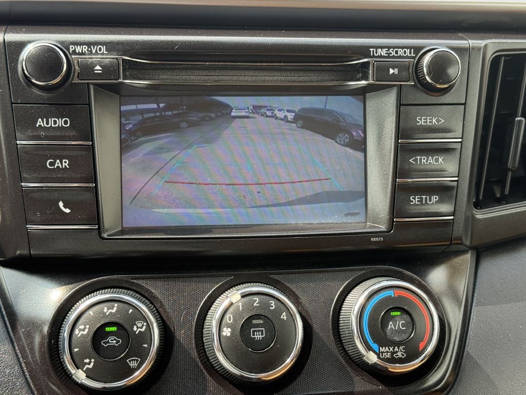 2017 Toyota Rav4 Image 19