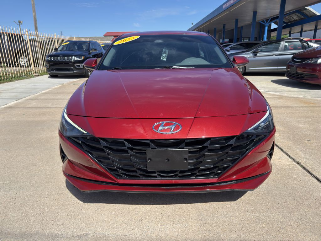 2023 Hyundai Elantra Image 2