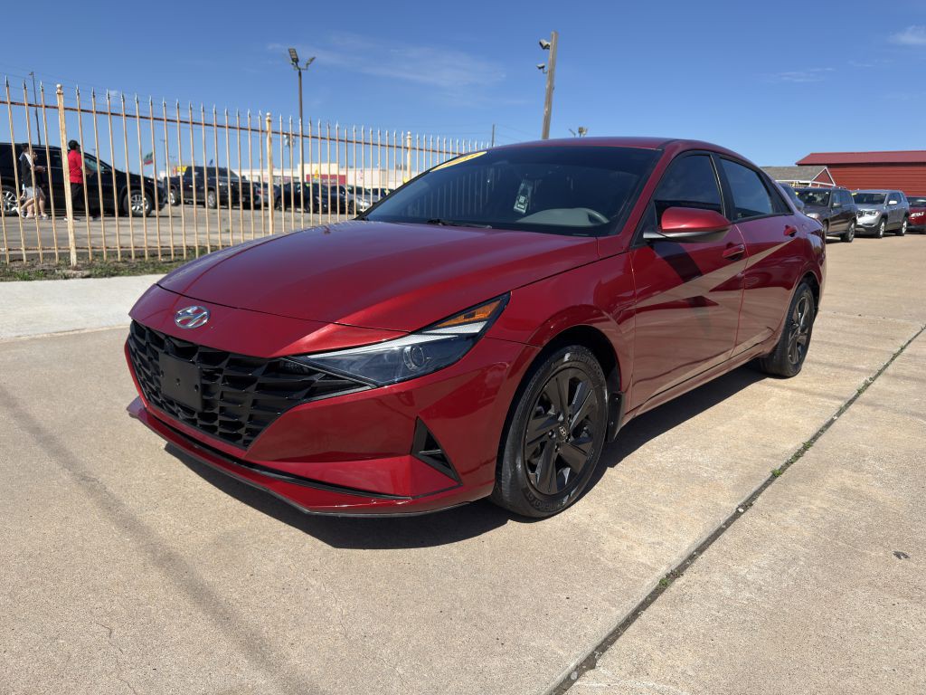 2023 Hyundai Elantra Image 3