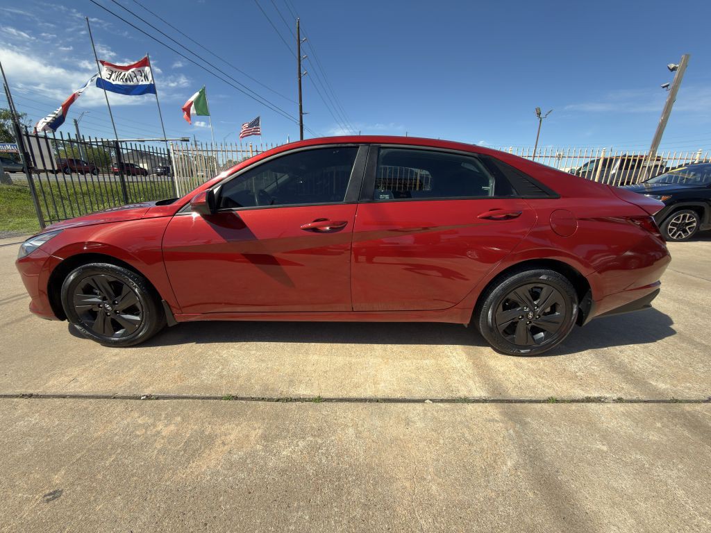 2023 Hyundai Elantra Image 4