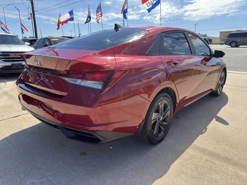 2023 Hyundai Elantra Image 7