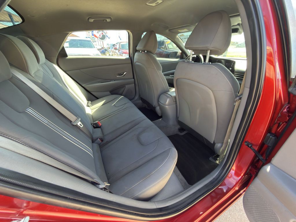 2023 Hyundai Elantra Image 10