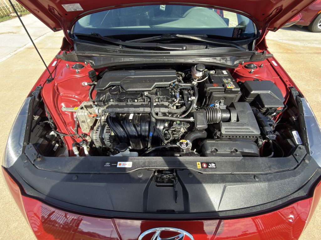 2023 Hyundai Elantra Image 16