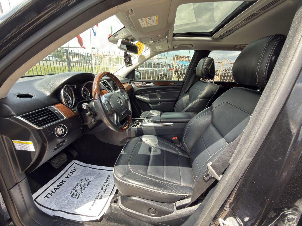 2013 Mercedes-Benz M-Class Image 16
