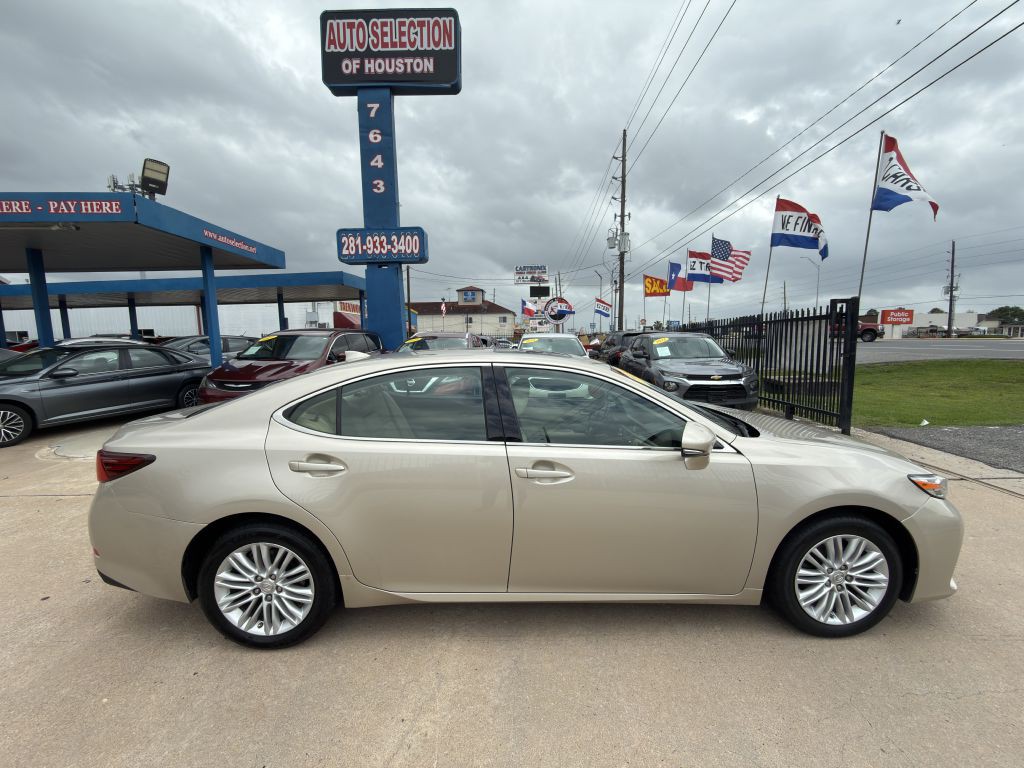 2016 Lexus ES Image 7