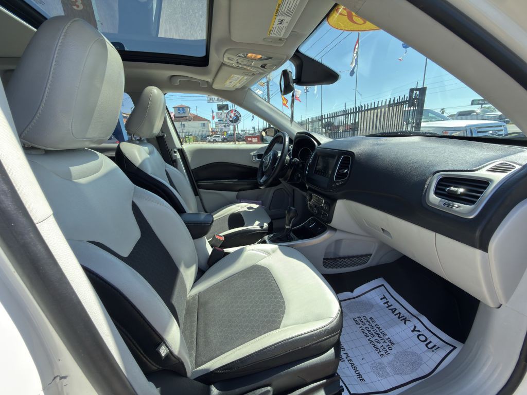 2018 Jeep Compass Image 9